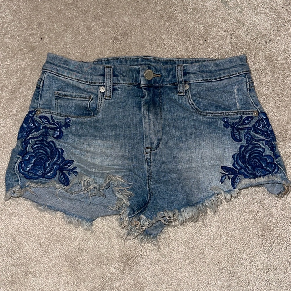 Blank NYC floral blue embroidered shorts